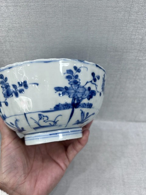古玩陶瓷青花花卉紋瓜棱碗真品鑒賞圖