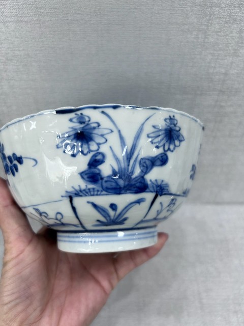 古玩陶瓷青花花卉紋瓜棱碗真品鑒賞圖