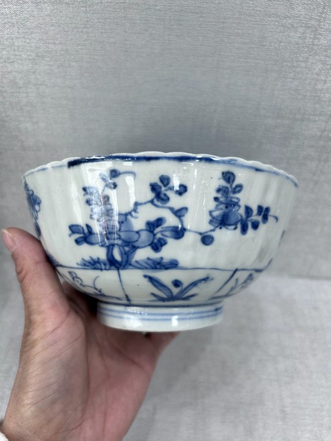 古玩陶瓷青花花卉紋瓜棱碗真品鑒賞圖