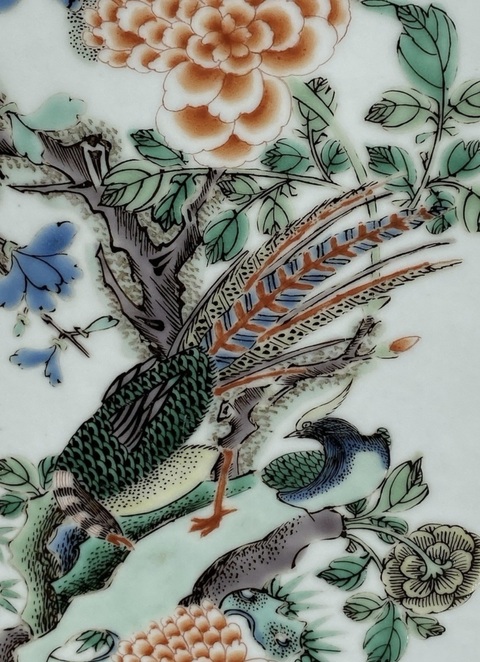 古玩陶瓷五彩花鳥花卉紋獸耳四方瓶真品鑒賞圖