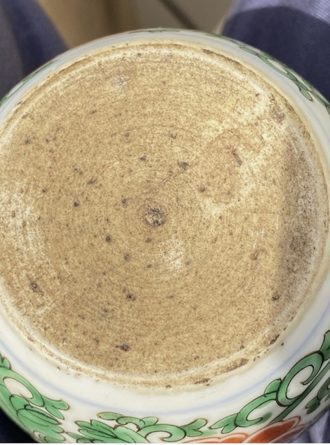 古玩陶瓷五彩獅子穿花圖罐真品鑒賞圖