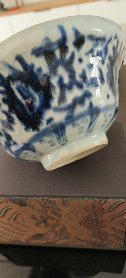 古玩陶瓷花卉紋青花碗真品鑒賞圖