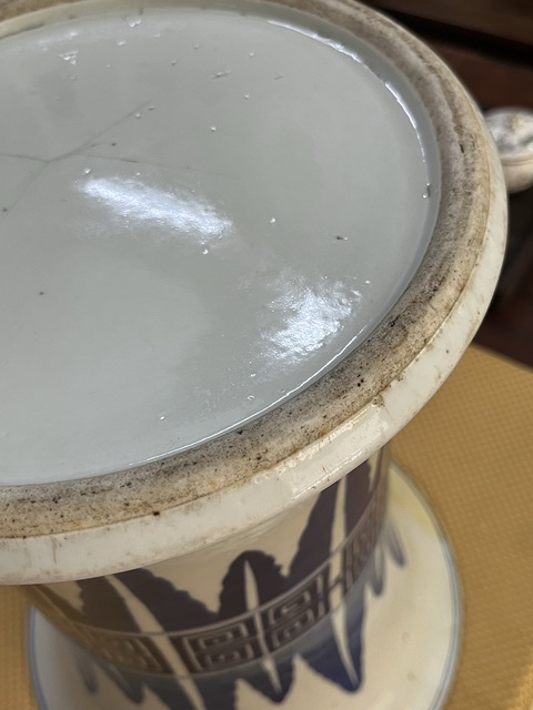 古玩陶瓷蕉葉紋青花束腰花觚真品鑒賞圖