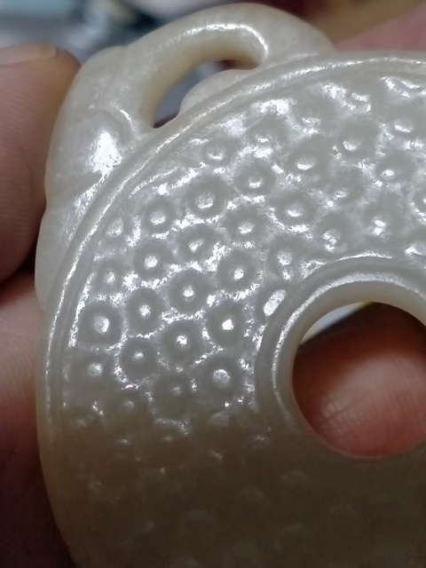 古玩玉器和田玉雕“螭龍紋璧”真品鑒賞圖