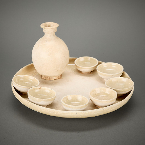 古玩陶瓷鞏縣窯白釉盤口瓶和杯真品鑒賞圖