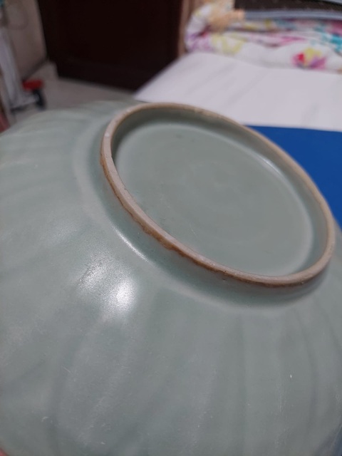 古玩陶瓷龍泉窯青釉盤真品鑒賞圖