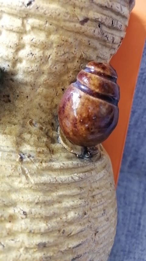 古玩陶瓷晚清石灣窯壁瓶真品鑒賞圖