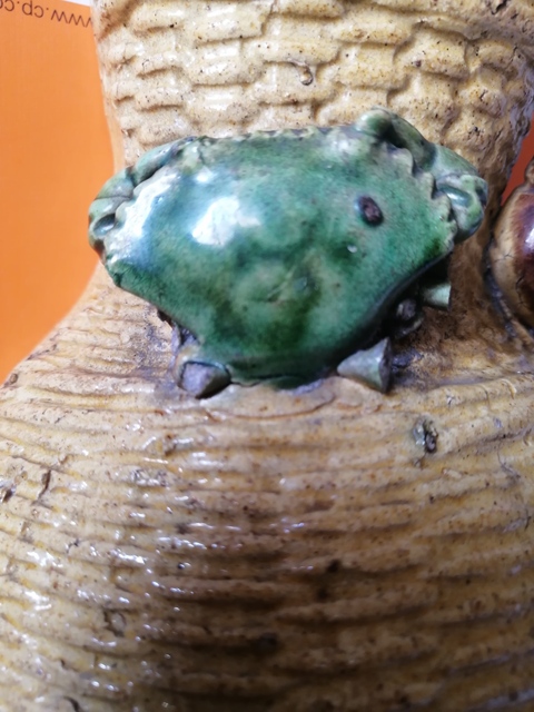 古玩陶瓷晚清石灣窯壁瓶真品鑒賞圖