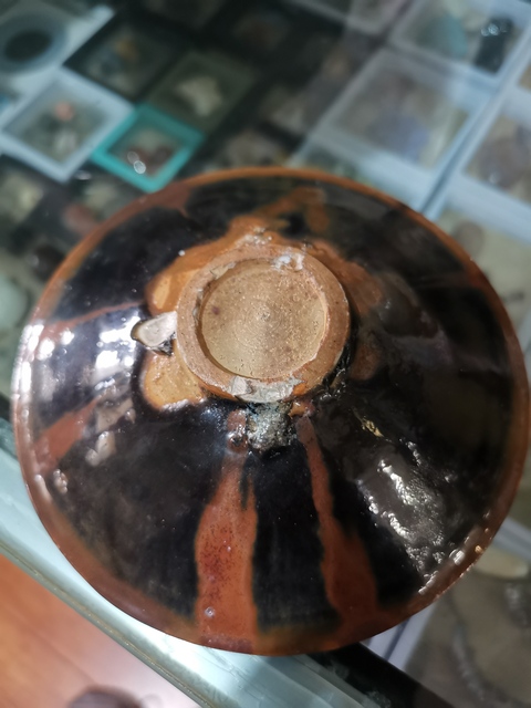 古玩陶瓷耀州窯鐵銹花盞真品鑒賞圖