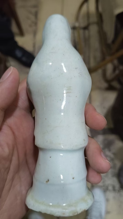古玩陶瓷德化白瓷觀音菩薩造像真品鑒賞圖