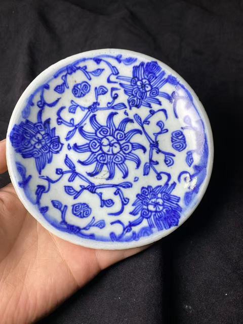 古玩陶瓷清中期花卉紋青花盤拍賣，當前價格138元