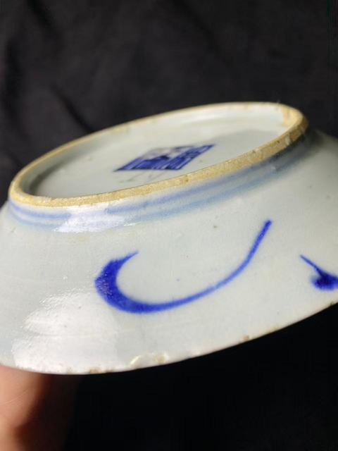 古玩陶瓷清中期花卉紋青花盤拍賣，當前價格138元