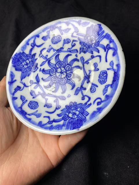 古玩陶瓷清中期花卉紋青花盤拍賣，當前價格138元