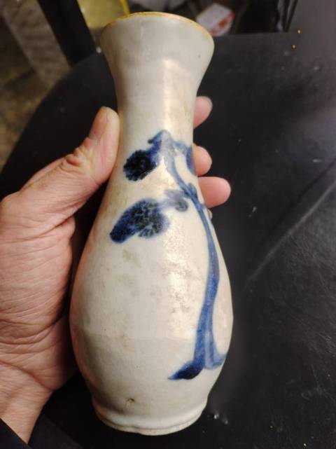 古玩陶瓷哥釉青花松鹿圖撇口瓶真品鑒賞圖