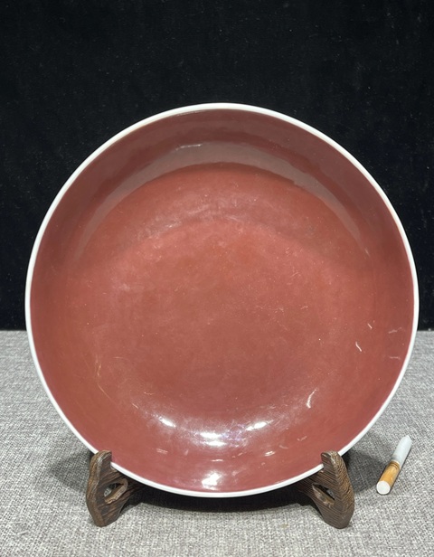 古玩陶瓷胭脂紅釉盤真品鑒賞圖