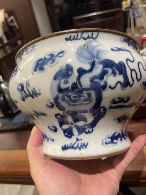 古玩陶瓷青花獅子滾銹球紋馬蹄尊真品鑒賞圖