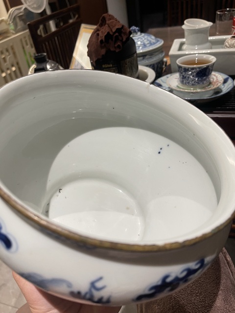 古玩陶瓷青花獅子滾銹球紋馬蹄尊真品鑒賞圖