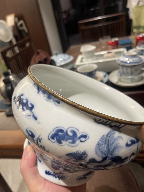 古玩陶瓷青花獅子滾銹球紋馬蹄尊真品鑒賞圖