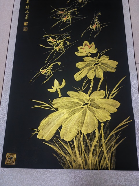 古玩字畫石聯(lián)海荷花群蝦圖立軸真品鑒賞圖