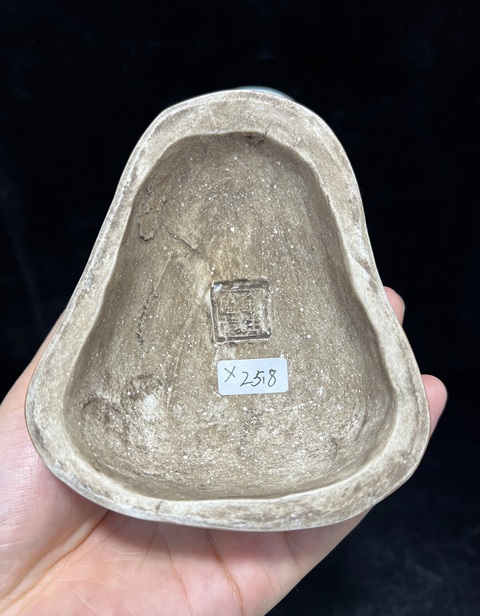 古玩陶瓷名家豆青釉瓷塑鴨子真品鑒賞圖