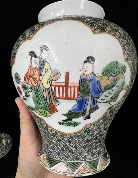古玩陶瓷晚清小康五彩開窗人物將軍罐拍賣，當前價格2500元
