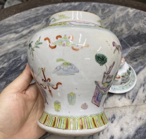 古玩陶瓷晚清粉彩博古圖蓋罐拍賣，當(dāng)前價格2888元