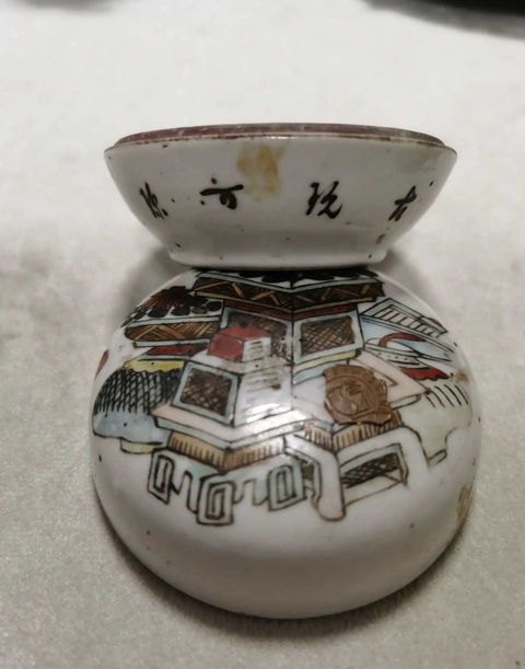 古玩陶瓷粉彩博古圖蓋盒真品鑒賞圖