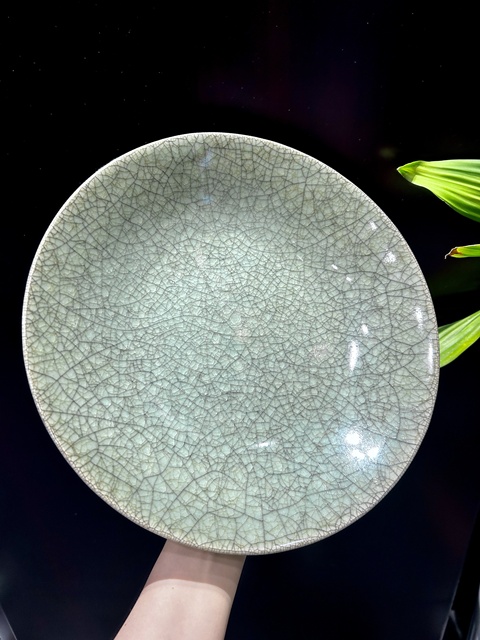 古玩陶瓷仿龍泉青釉冰片紋盤真品鑒賞圖