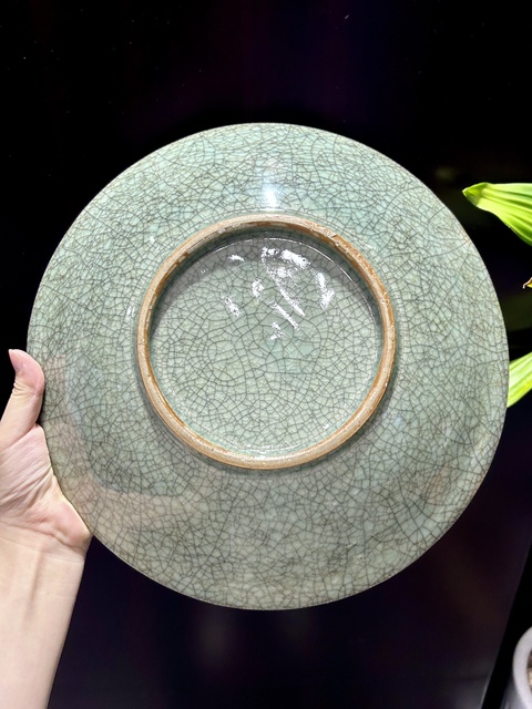 古玩陶瓷仿龍泉青釉冰片紋盤真品鑒賞圖