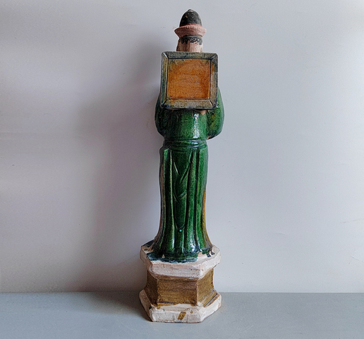 古玩陶瓷碩大的精品明代三彩背桌書生俑45厘米拍賣，當前價格228元