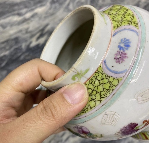 古玩陶瓷晚清粉彩博古圖蓋罐拍賣，當(dāng)前價格2888元