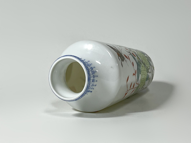 古玩陶瓷民國·琺瑯彩花蝶紋詩文棒槌瓶真品鑒賞圖