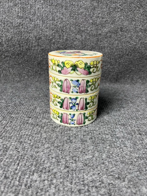 古玩陶瓷粉彩五子折桂瓜蝶綿綿節盒拍賣，當前價格1288元