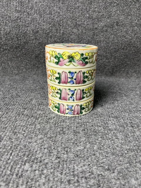 古玩陶瓷粉彩五子折桂瓜蝶綿綿節盒拍賣，當前價格1288元