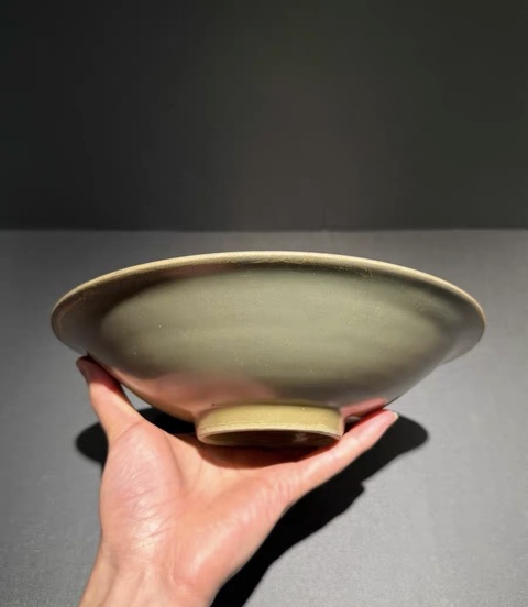 古玩陶瓷南宋龍泉碗真品鑒賞圖