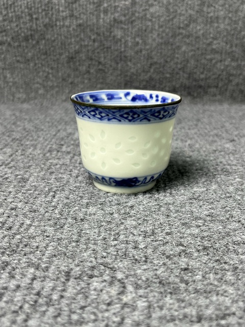 古玩陶瓷青花玲瓏瓷一鷺蓮科紋杯拍賣，當前價格1288元