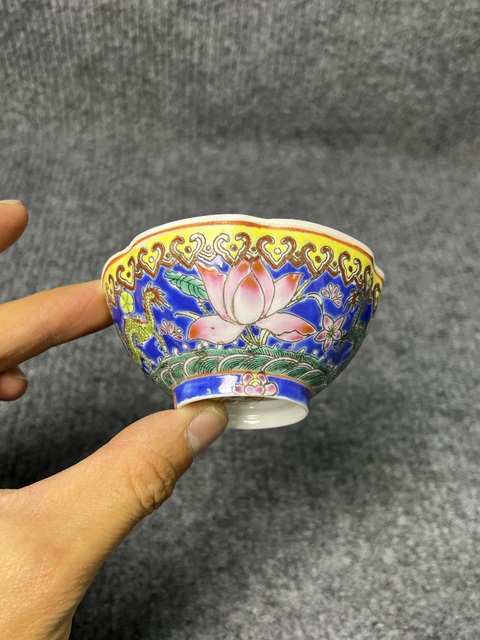 古玩陶瓷粉彩花口杯拍賣，當前價格588元