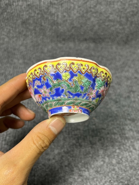 古玩陶瓷粉彩花口杯拍賣，當前價格588元