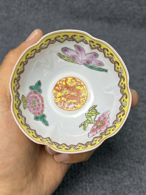 古玩陶瓷粉彩花口杯拍賣，當前價格588元