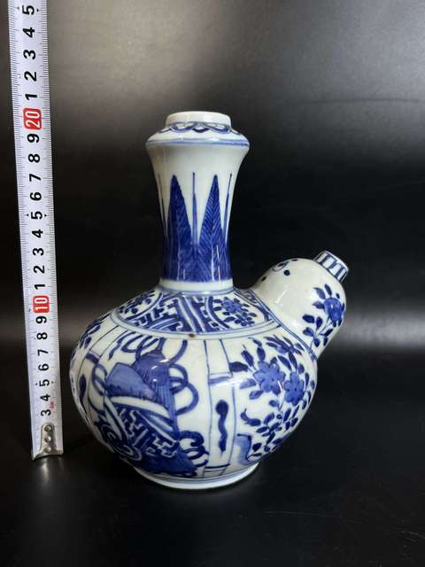 古玩陶瓷青花八寶紋軍持真品鑒賞圖