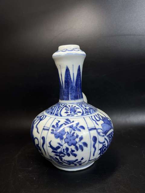 古玩陶瓷青花八寶紋軍持真品鑒賞圖