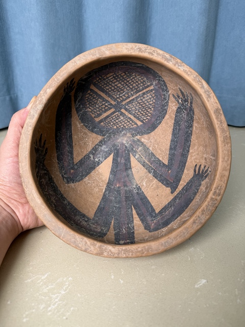 古玩陶瓷黃河流域文明·馬家窯·半山類型·變形人紋缽（博物館藏級）拍賣，當前價格3200元