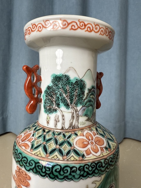 古玩陶瓷清同治·極品五彩三國人物故事 左慈戲曹操圖雙耳盤口瓶拍賣，當前價格4100元