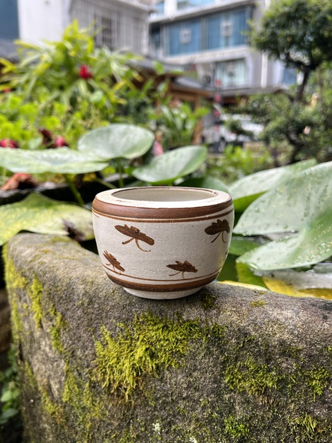 古玩陶瓷吉州窯褐彩蝶紋圈足筒式香爐真品鑒賞圖