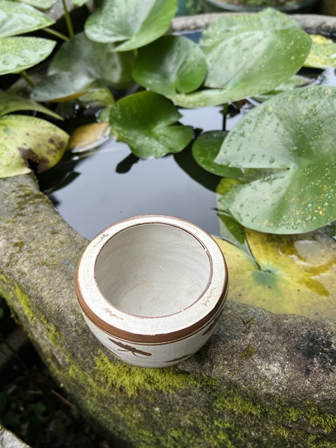 古玩陶瓷吉州窯褐彩蝶紋圈足筒式香爐真品鑒賞圖