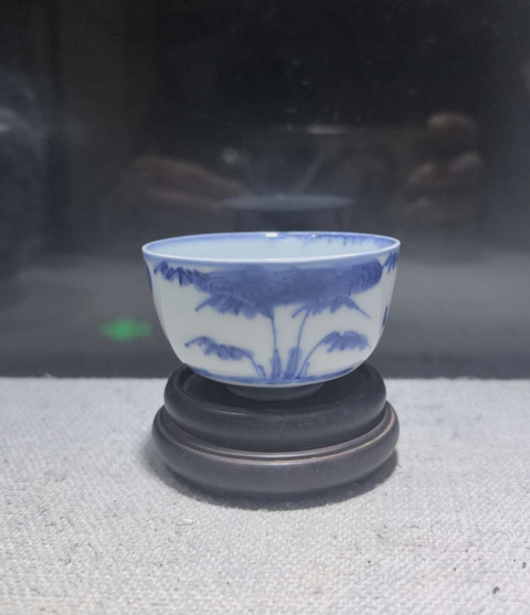 古玩陶瓷青花蝶戀花紋杯真品鑒賞圖