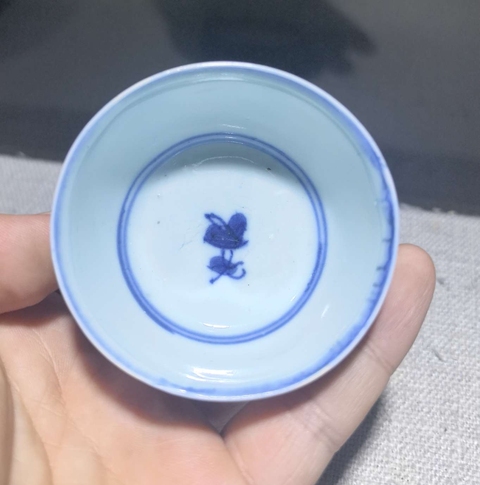 古玩陶瓷青花蝶戀花紋杯真品鑒賞圖