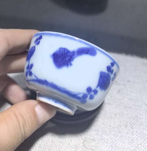 古玩陶瓷青花蝶戀花紋杯真品鑒賞圖