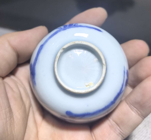 古玩陶瓷青花蝶戀花紋杯真品鑒賞圖