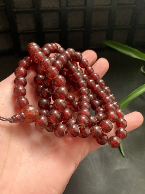 古玩玉器清代108顆天然琥珀珠串拍賣，當前價格150000元